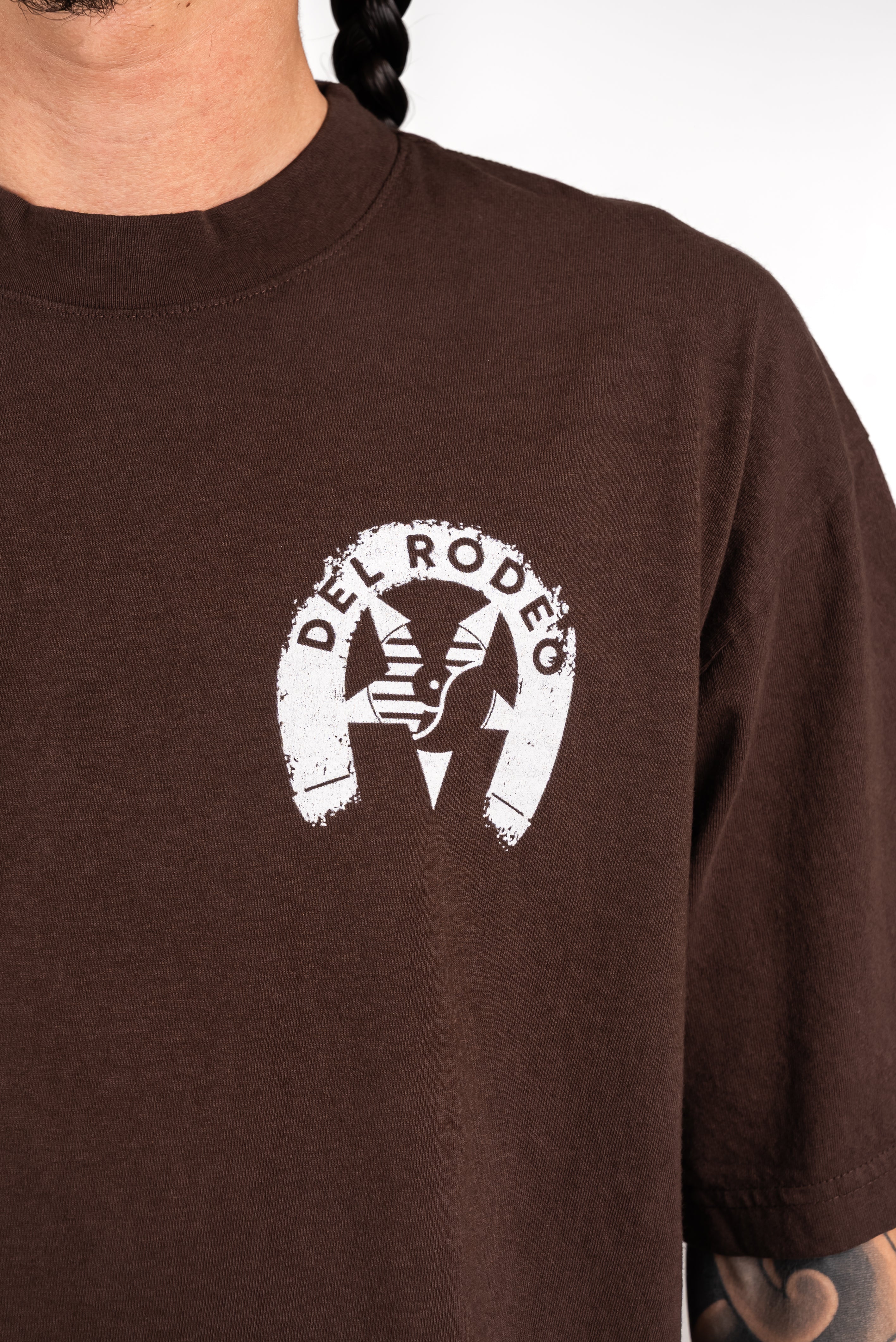 BROWN RODEO TEE